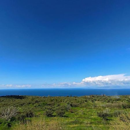 Μαγεμένος Πύργος Στις Θαλάμες Apartment Koumani ภายนอก รูปภาพ